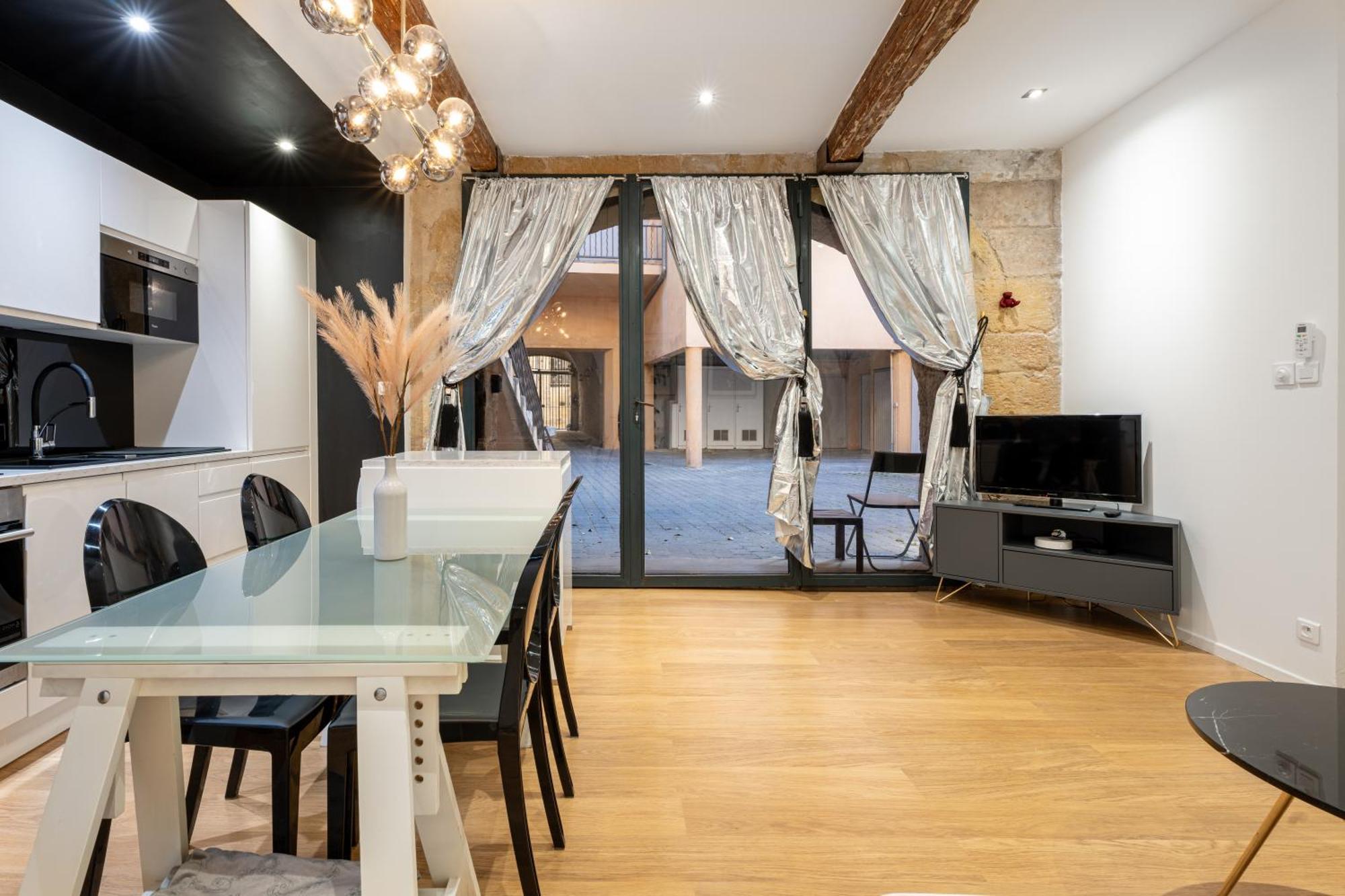 Le Yona Mirabeau - Appartement T3 Atypique Situe Dans Le Centre Ville Historique - Proche Rotonde Экс-ан-Прованс Экстерьер фото